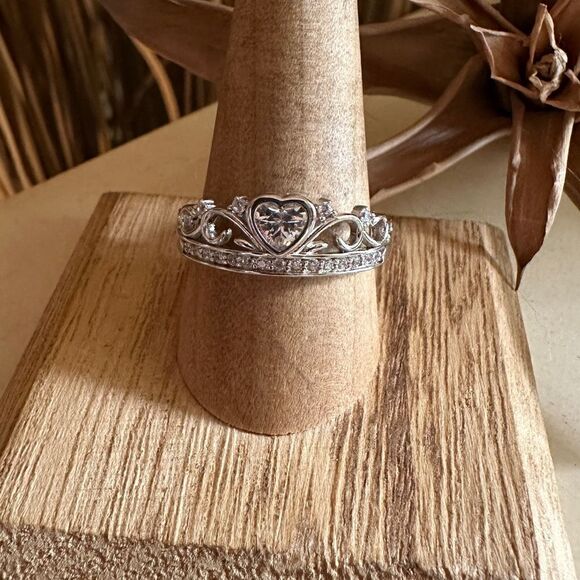 Sterling Silver Heart Crown Clear CZ Ring Sizes 7,8,10 - Picture 3 of 8